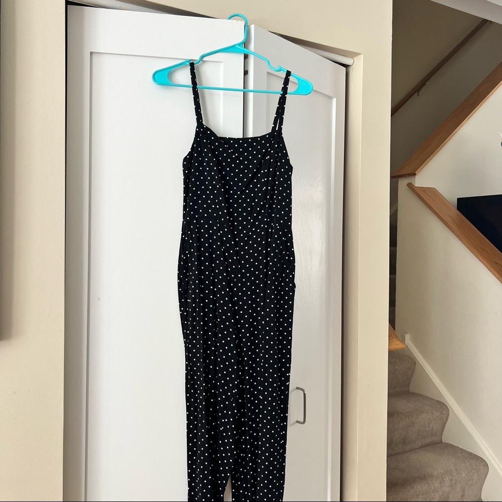 Old Navy Black & White Polka Dot Flowy Jumpsuit w/ Pockets